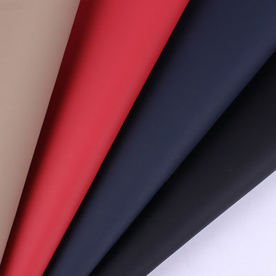 Переработанная кожа из ПВХ покрывает сиденье от плесень