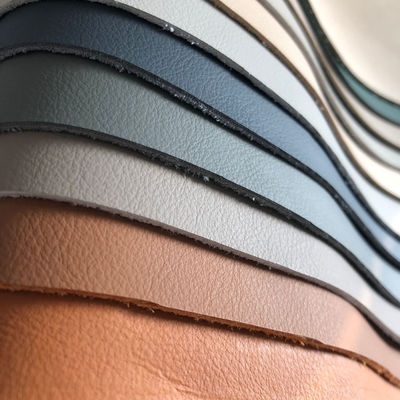 Высококлассный диван из микроволокна, из переработанной кожи, имитация коровьей кожи.