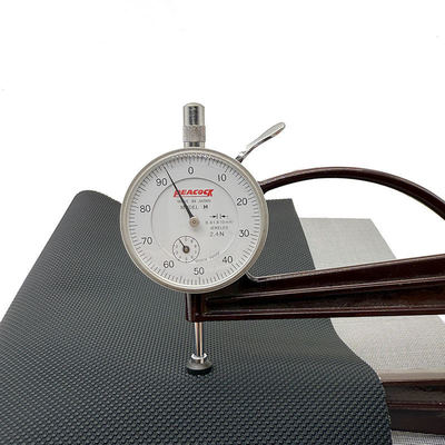 Выделенный ПВХ 0,7/0,9 мм синтетическая кожа 4-сторонний растяжка